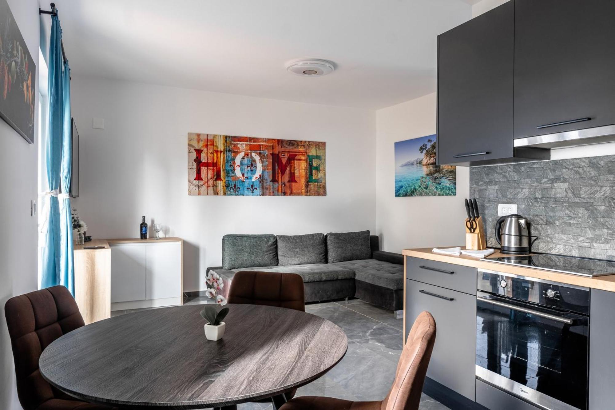 Apartments Strand * Vir